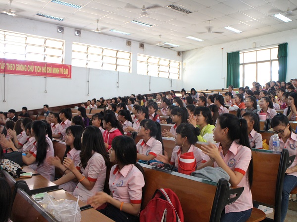 Chương trình giao lưu “Một thế giới cho tất cả” tại trường Cao đẳng Sư phạm Tây Ninh
